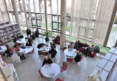 Médiathèque-centrale Pierre-Moinot à Niort, vue intérieure