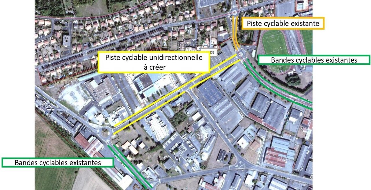 Plan aérien annoté situant la future piste cyclable unidirectionnelle et les bandes cyclables existantes dans la ZI Saint-Liguaire