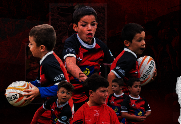 Plusieurs enfants en maillot de rugby rouge et noir disputant des actions de jeu sur l'affiche officielle de l'édition 2026 - Agrandir l'image, fenêtre modale