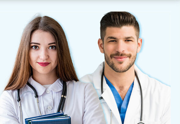 Deux étudiants en blouse blanche avec stéthoscope – Galien Prépa, « La prépa de référence aux études de santé » - Agrandir l'image, fenêtre modale