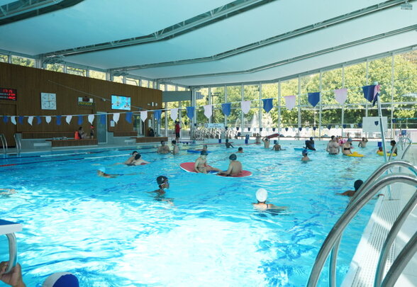 Apres-midi a la piscine Pre Leroy - Agrandir l'image, fenêtre modale