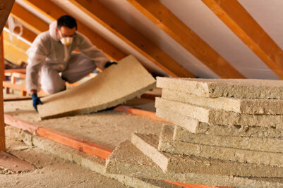 Travaux d'isolation©Arpad Nagy-Bagoly-AdobeStock.jpg
