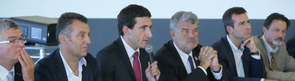 Photo de la signature de la charte métropolitaine 