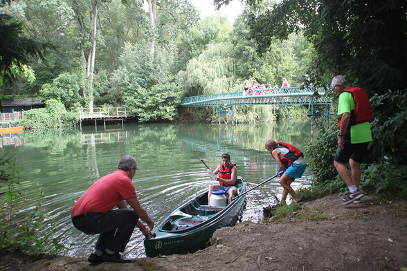 Départ d'une randonnée canoë à la journée ©Sylvie Méaille
