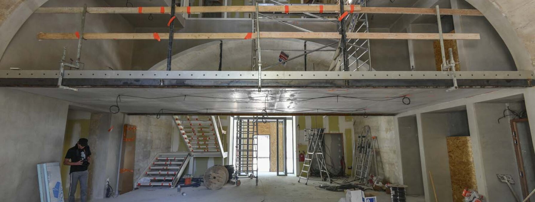 Visite de chantier du conservatoire Auguste Tolbèque à la Caserne Du Gesclin à Niort