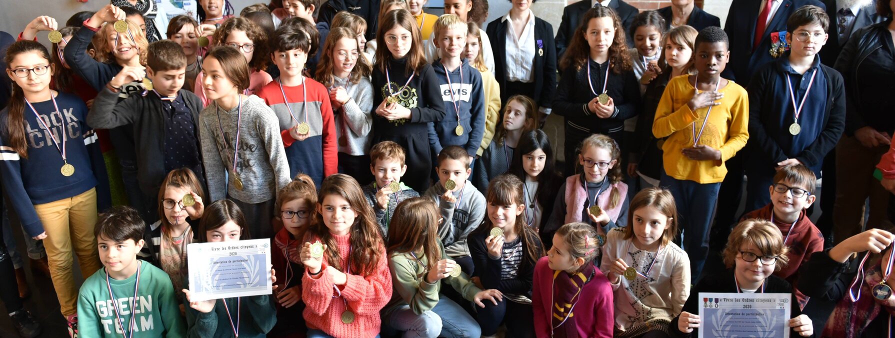 Les écoles Jean-Macé et Jules Ferry lors de la cérémonie "Vivre les ordres citoyens"