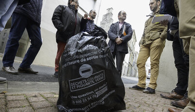 Expérimentation de la collecte en sacs colline Saint-André à Niort ©Darri