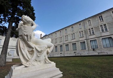 Jardin du musée Bernard d'Agesci : Somnolence par Frédéric-Etienne Leroux 