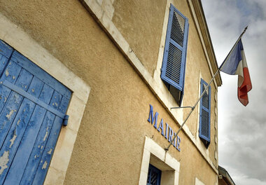 Façade de la mairie de Vallans