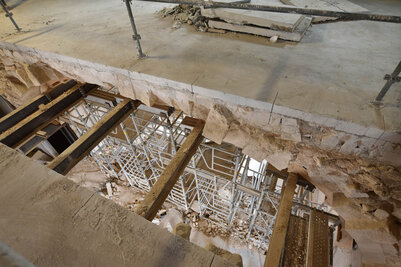 1er étage du conservatoire, vue sur le hall d'accueil, 8 mars 2019 : début des travaux d'ouverture de la voûte ©Bruno Derbord 1er étage du conservatoire, vue sur le hall d'accueil, 8 mars 2019 : début des travaux d'ouverture de la voûte ©Bruno Derbord